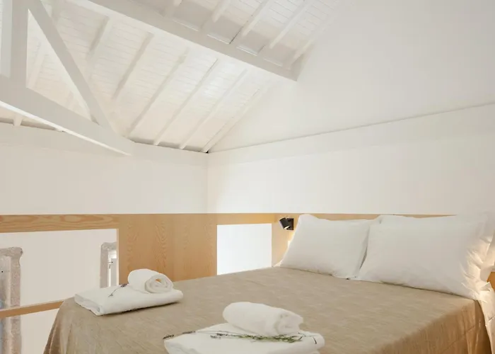 Gateway House Studio Apartments